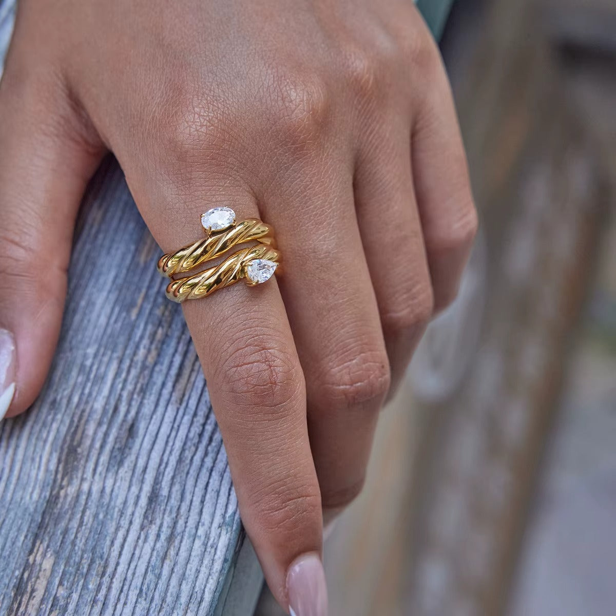 Misbehave ring