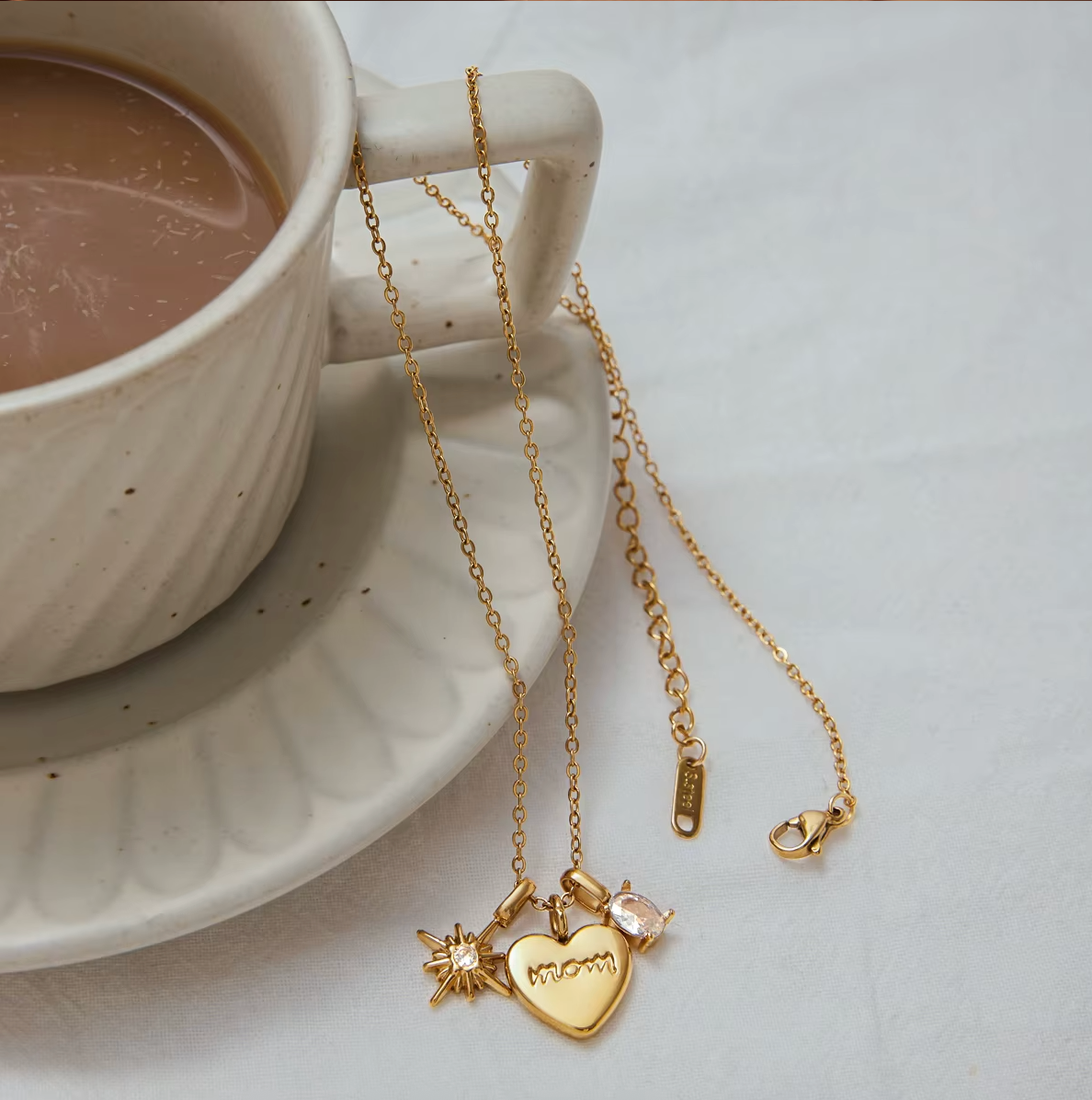 Soft Power ketting